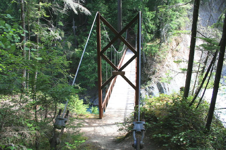 powalongridgetrail4.jpg